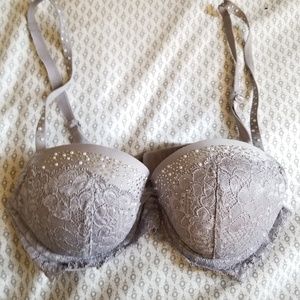 Gorgeous beaded victprias secret bra 32C